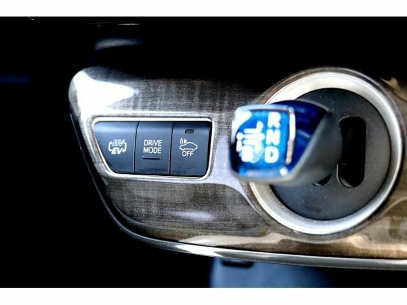 PRIUS PHV-22