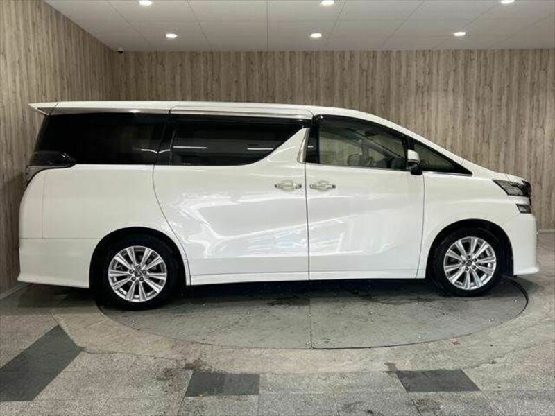 VELLFIRE-17