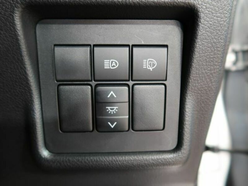 LAND CRUISER PRADO-21