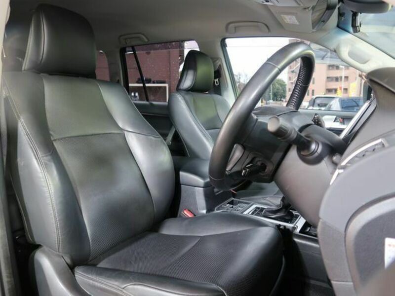 LAND CRUISER PRADO-23