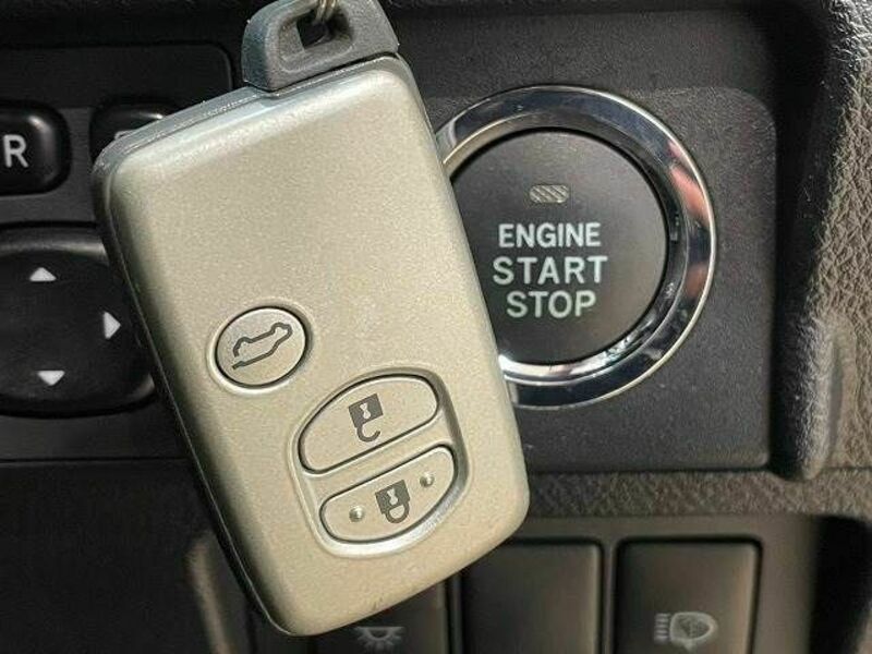 LAND CRUISER PRADO-7