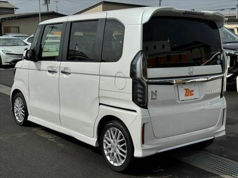 N BOX CUSTOM