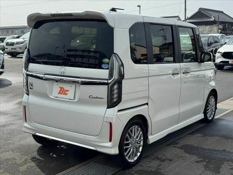 N BOX CUSTOM