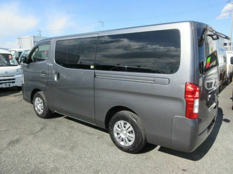 NV350 CARAVAN-8