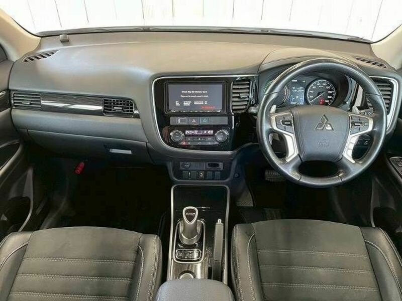 OUTLANDER PHEV-1
