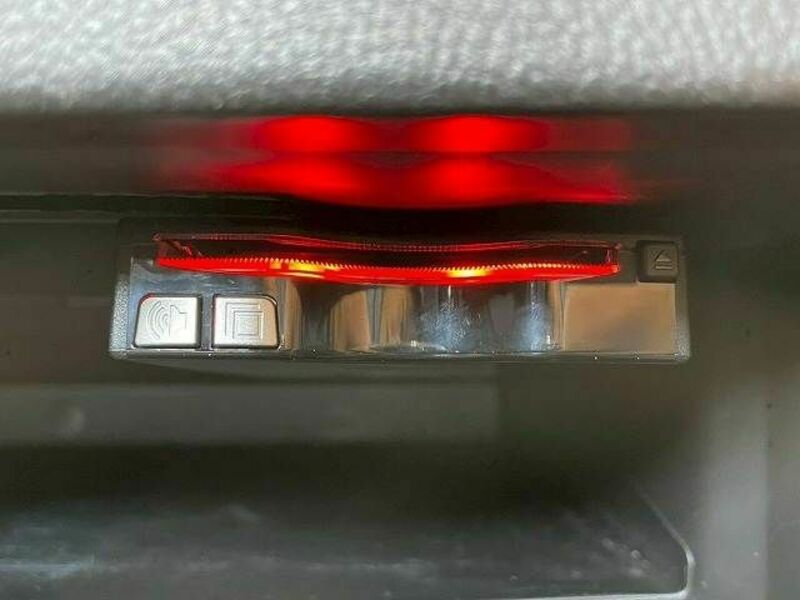 OUTLANDER PHEV-8