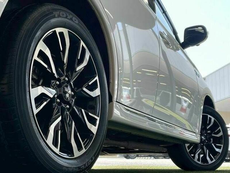 OUTLANDER PHEV-18