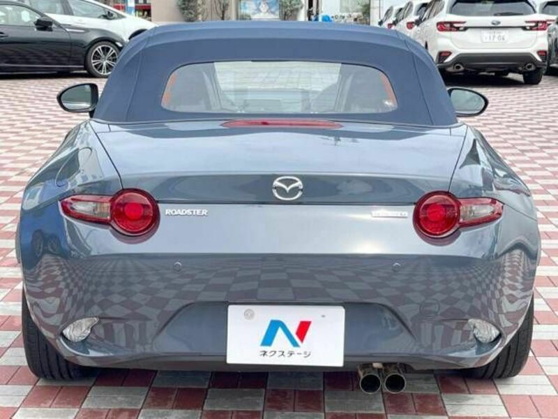 ROADSTER-14