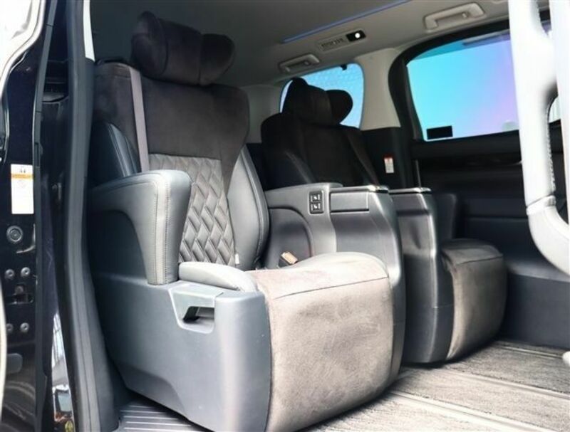 VELLFIRE-5