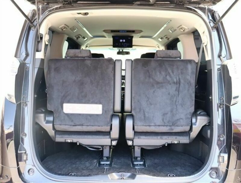 VELLFIRE-8