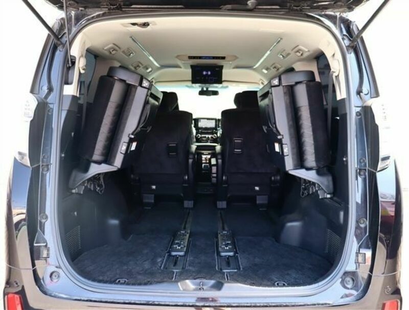 VELLFIRE-9