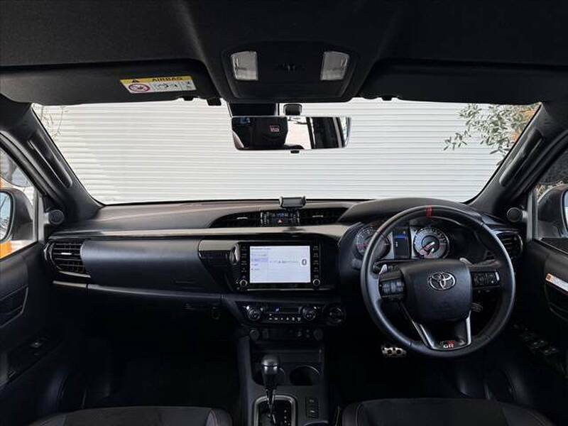 HILUX-1