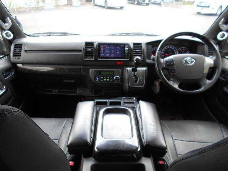 HIACE VAN