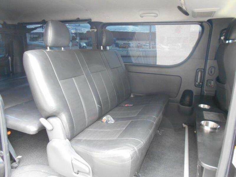 HIACE VAN