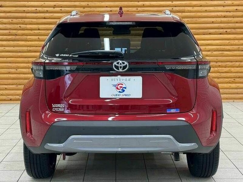 YARIS CROSS