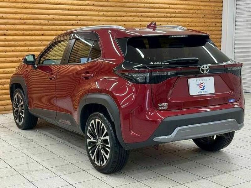 YARIS CROSS