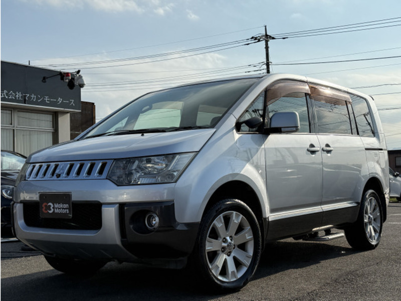 MITSUBISHI DELICA D5
