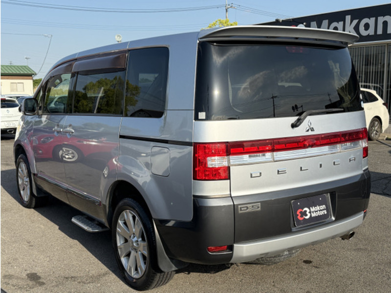 DELICA D5