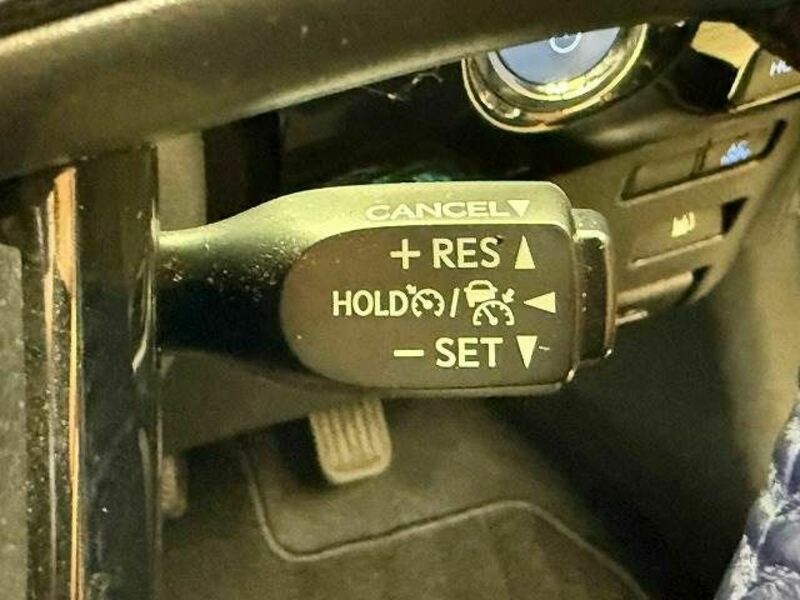 PRIUS-11