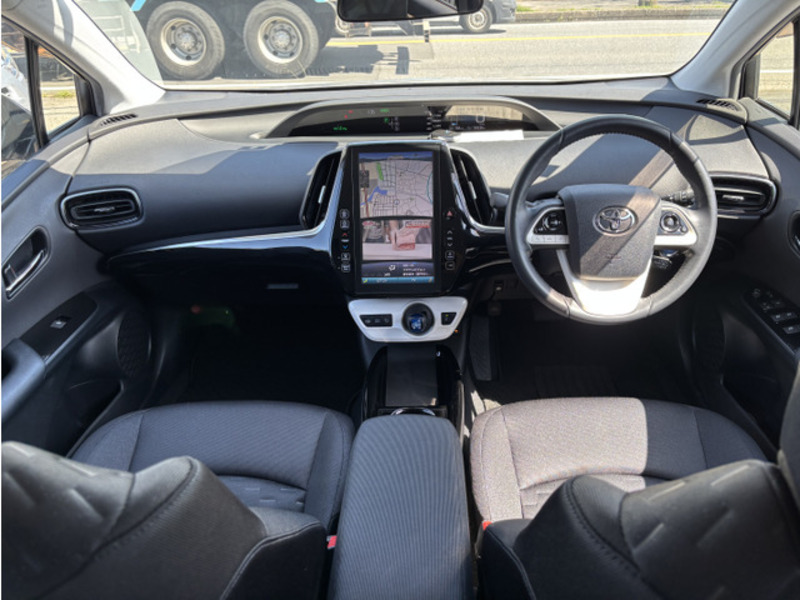 PRIUS PHV