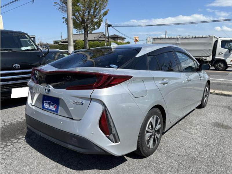PRIUS PHV