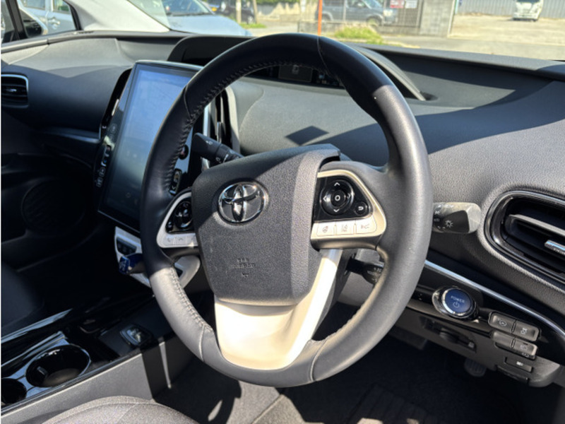PRIUS PHV