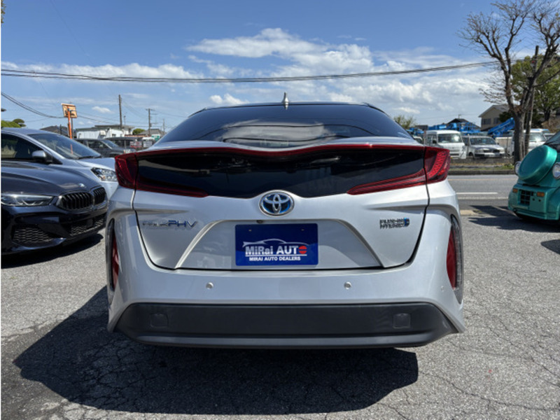 PRIUS PHV