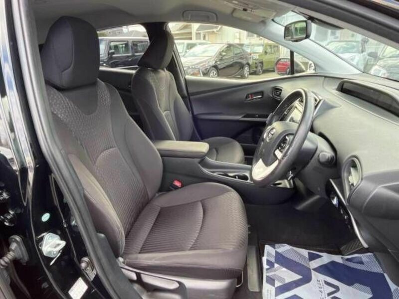 PRIUS-8