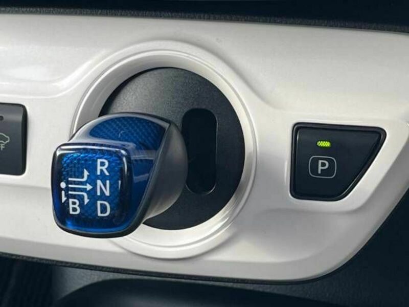 PRIUS-18