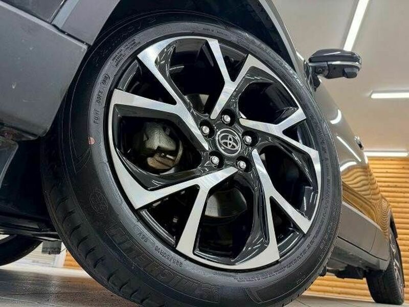 C-HR-10