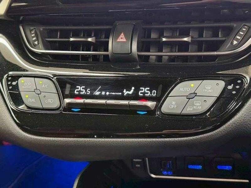 C-HR-11