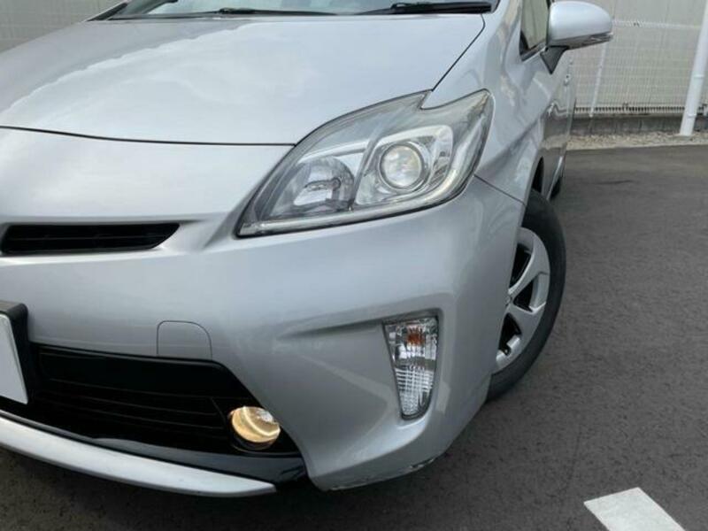PRIUS-11