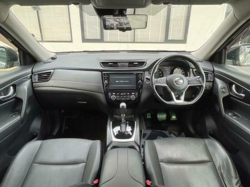 X-TRAIL-1