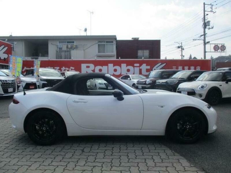 ROADSTER-15