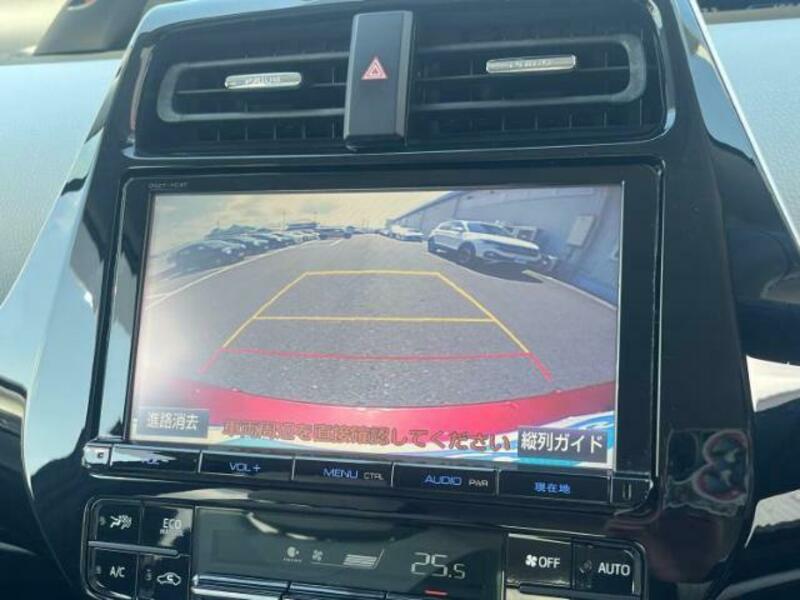 PRIUS-11