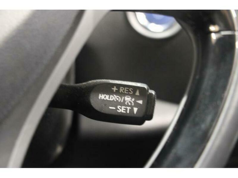 C-HR-12