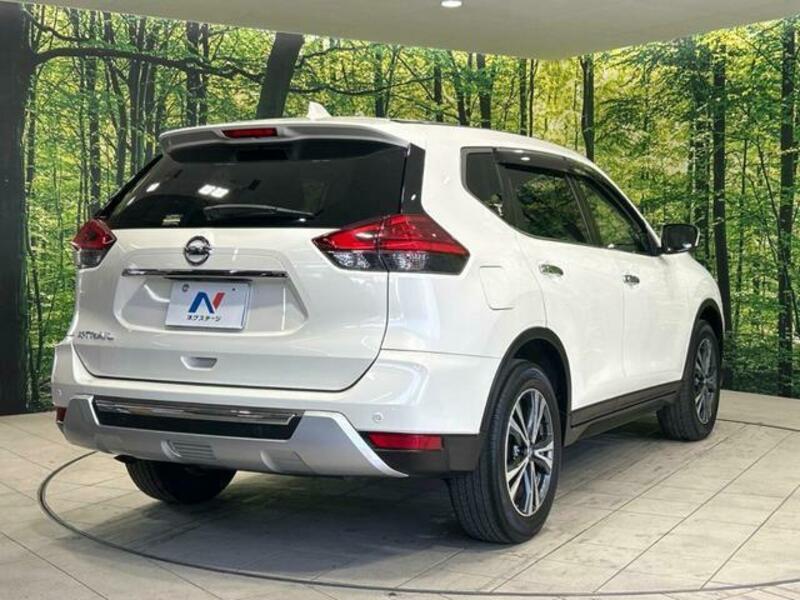 X-TRAIL-17