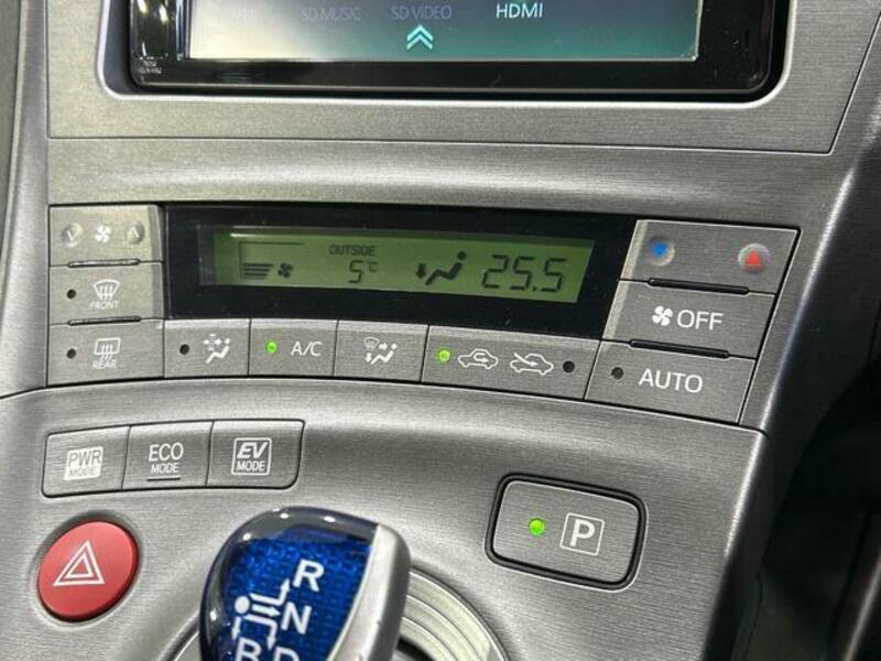 PRIUS-4