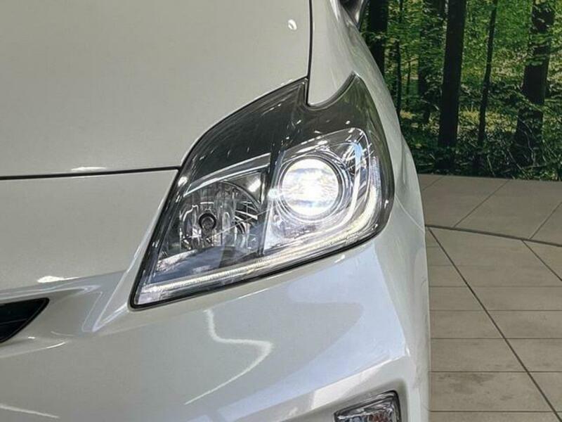 PRIUS-12