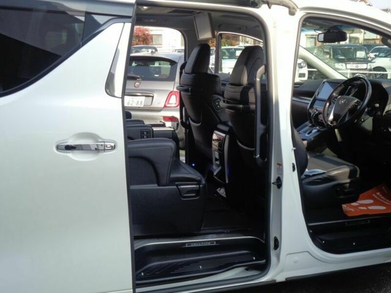 VELLFIRE-8