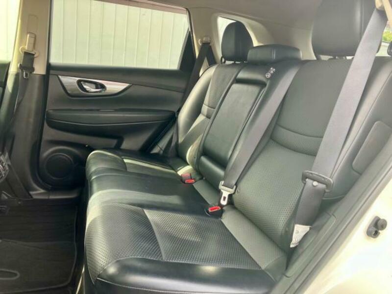 X-TRAIL-7