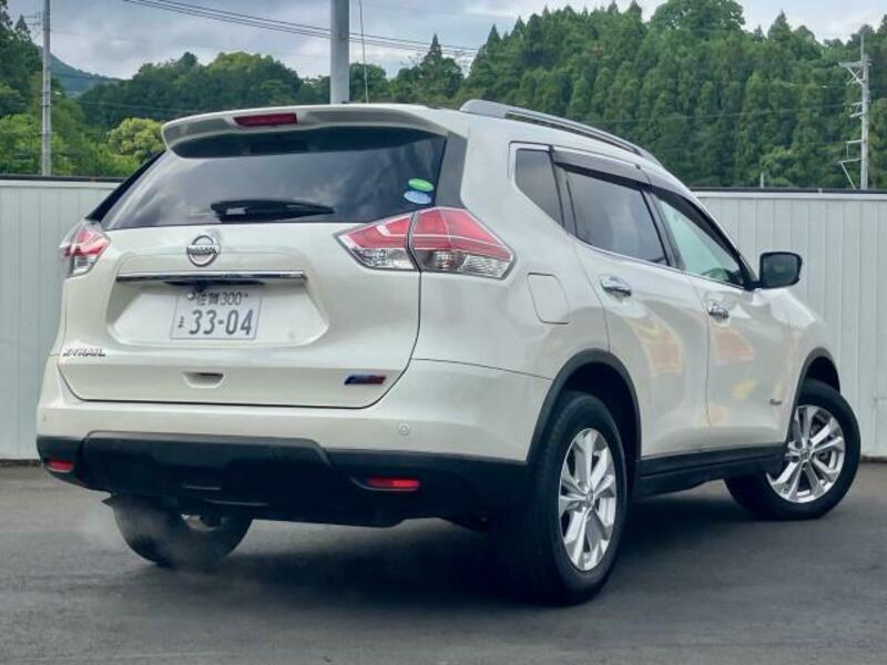 X-TRAIL-1
