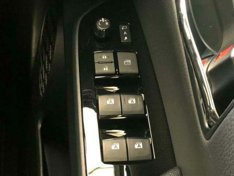 PRIUS-17