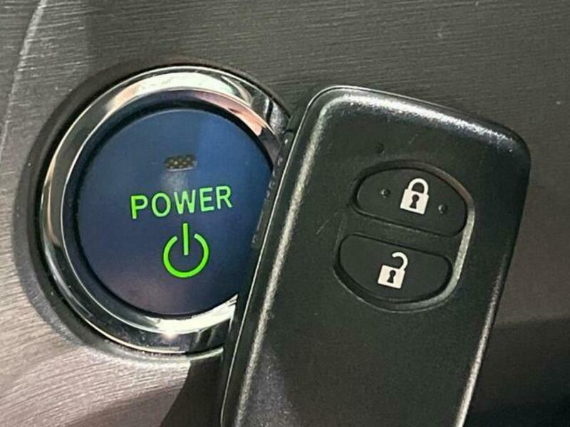PRIUS-4