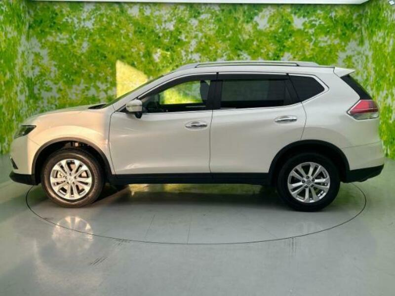X-TRAIL-1