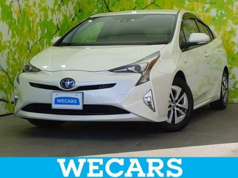 TOYOTA　PRIUS