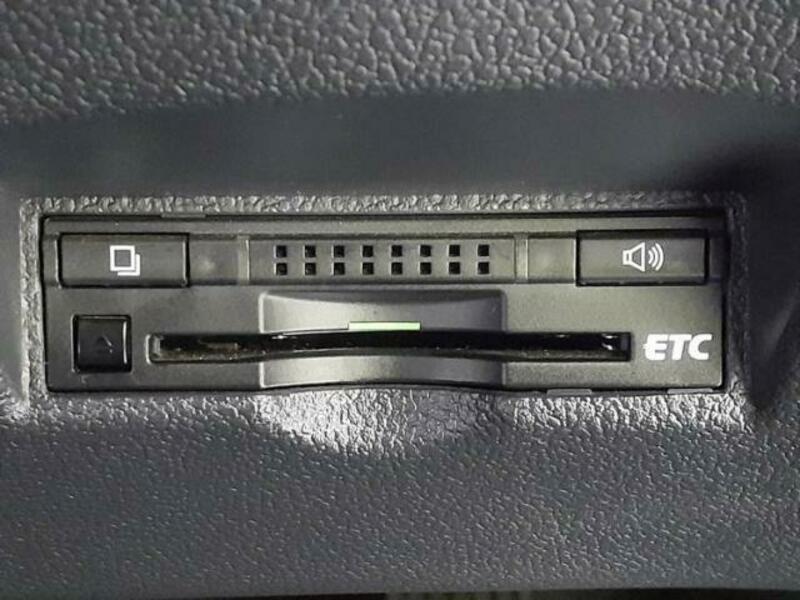 PRIUS-11