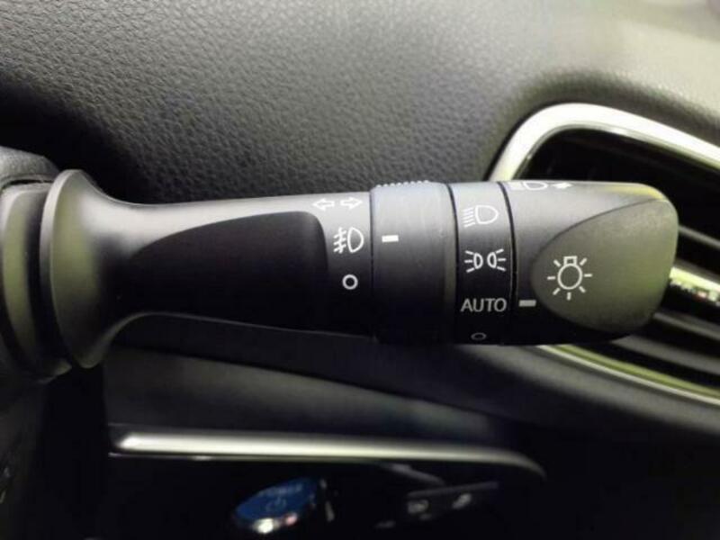 PRIUS-12