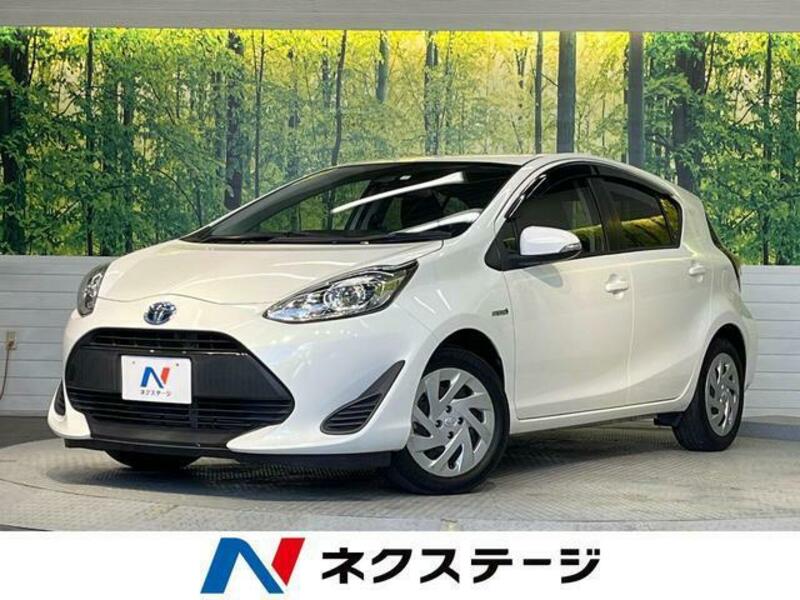 TOYOTA　AQUA