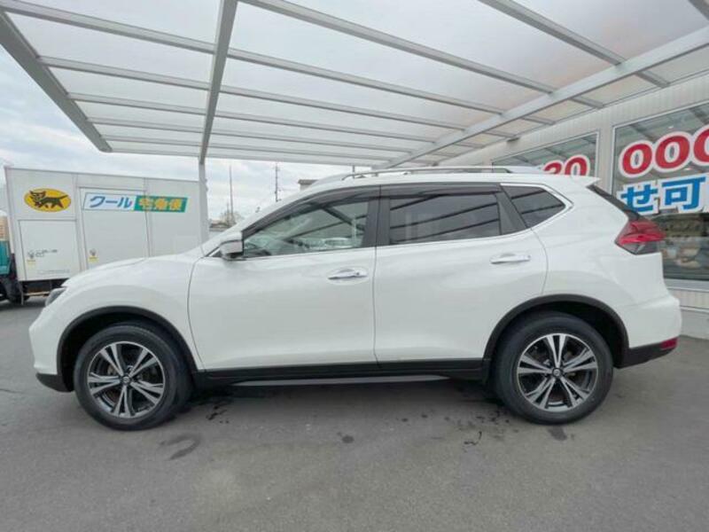 X-TRAIL-16